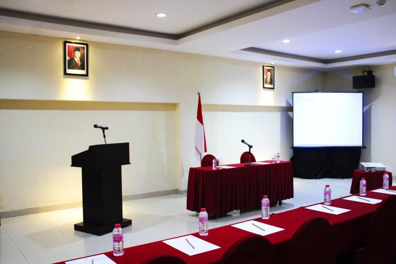 Maleosan Inn Manado Hotel Exterior photo